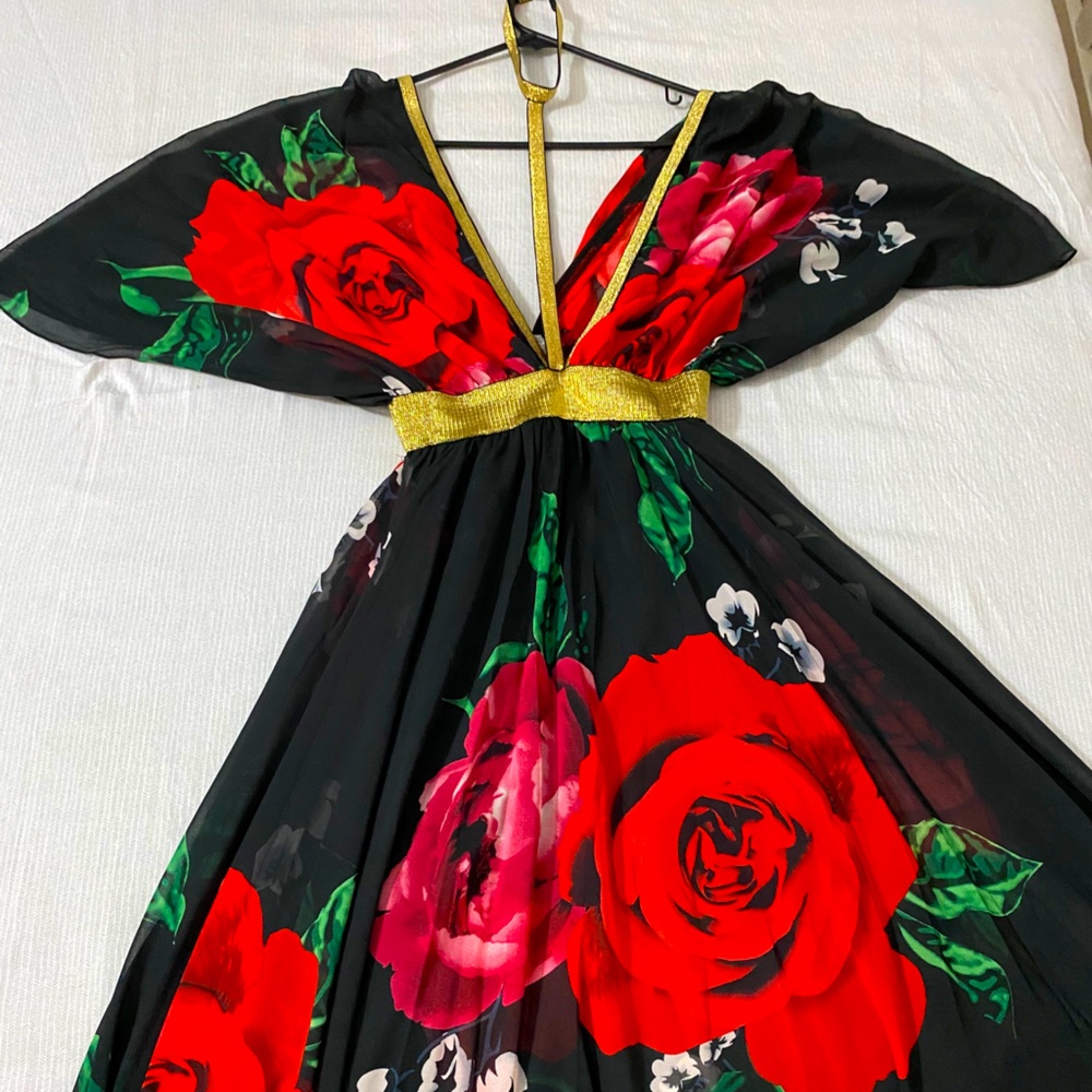 Flowy flowery dress size medium